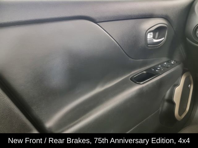Used 2016 Jeep Renegade 75th Anniversary image 31