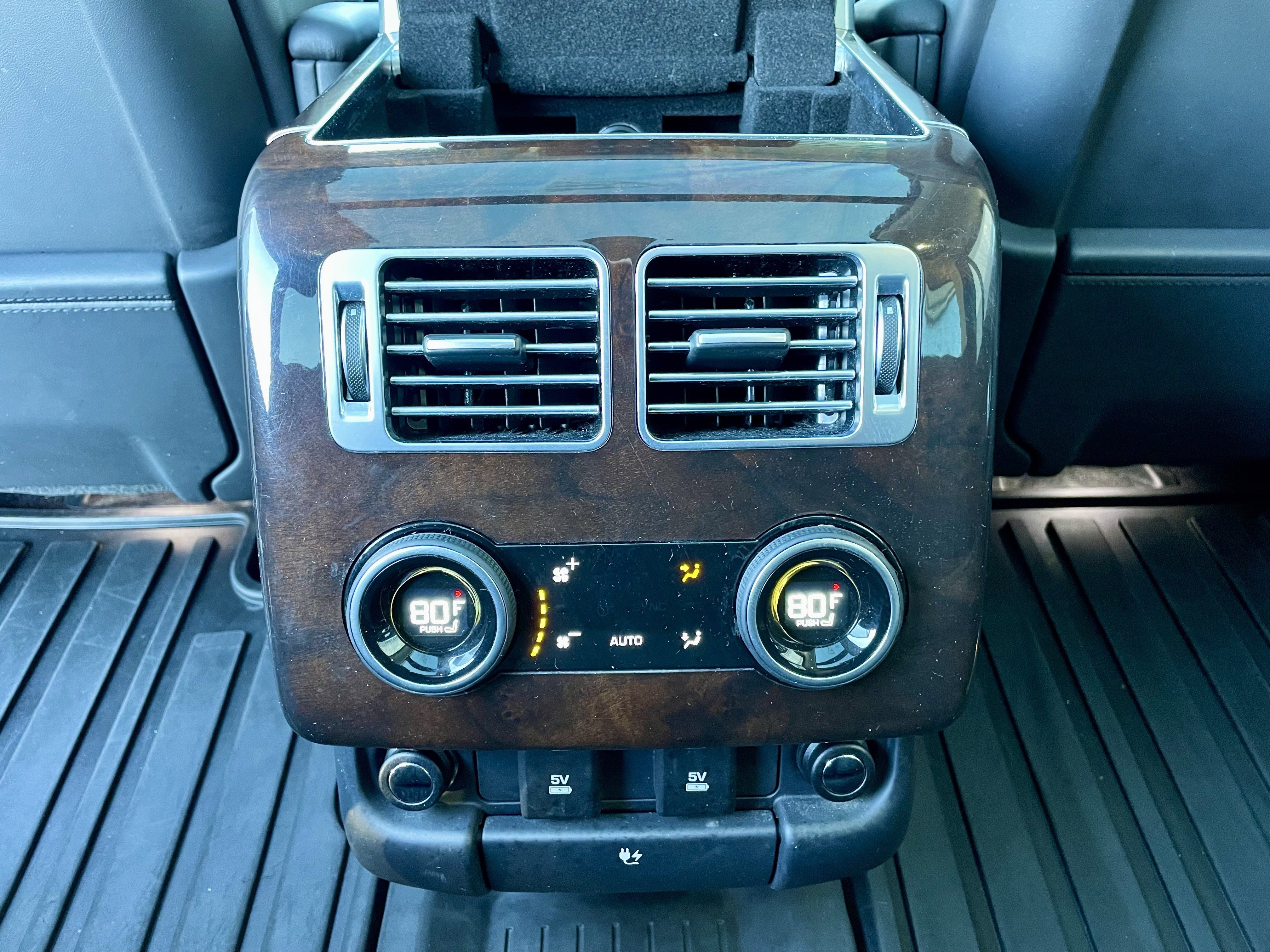 Used 2020 Land Rover Range Rover Long Wheelbase HSE image 26