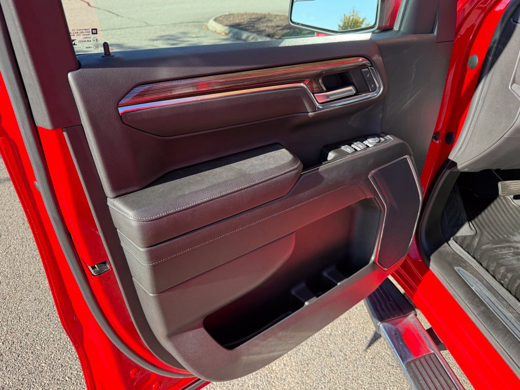 Used 2023 Chevrolet Silverado 1500 LT AWD/4WD image 13