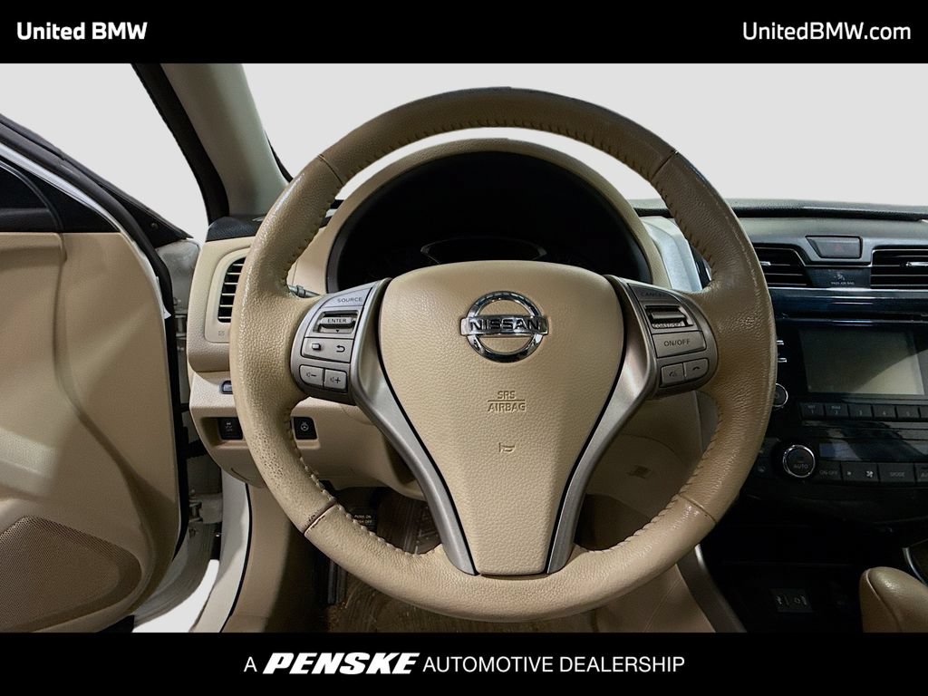 Used 2014 Nissan Altima 2.5 SL w/ Moonroof Package FWD image 6