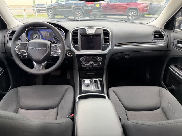 Used 2023 Chrysler 300 Touring RWD image 18