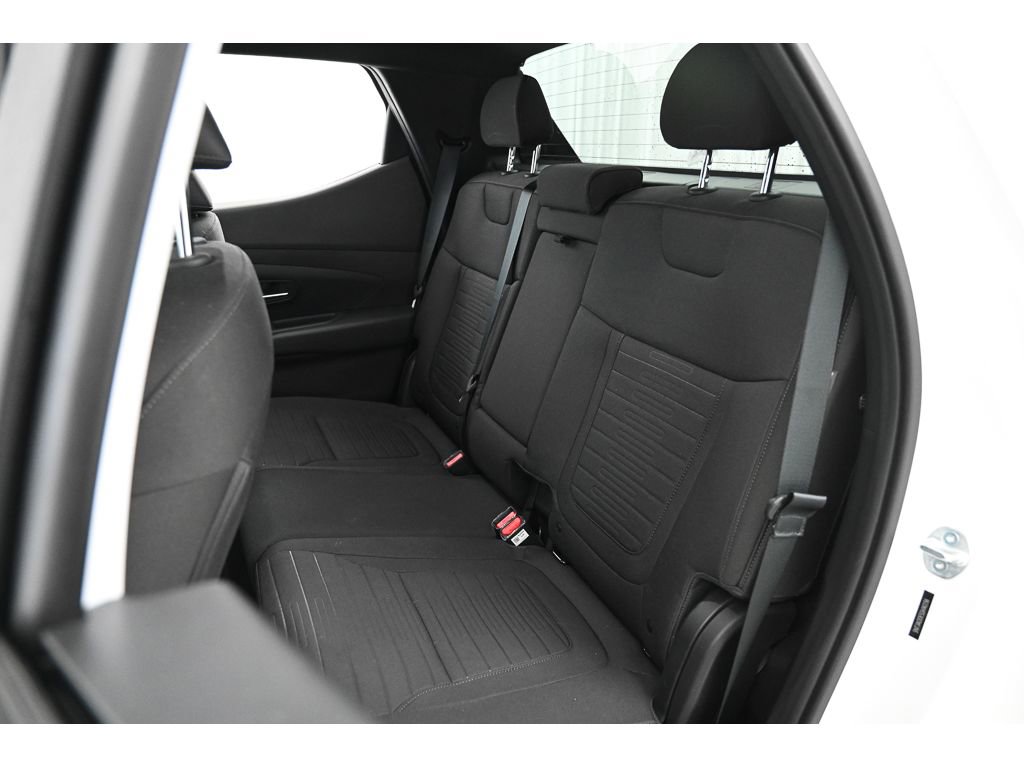 Used 2025 Hyundai Santa Cruz SE image 20