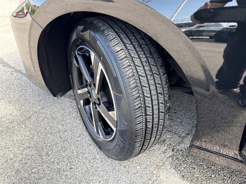 Used 2024 Nissan Sentra SV image 30