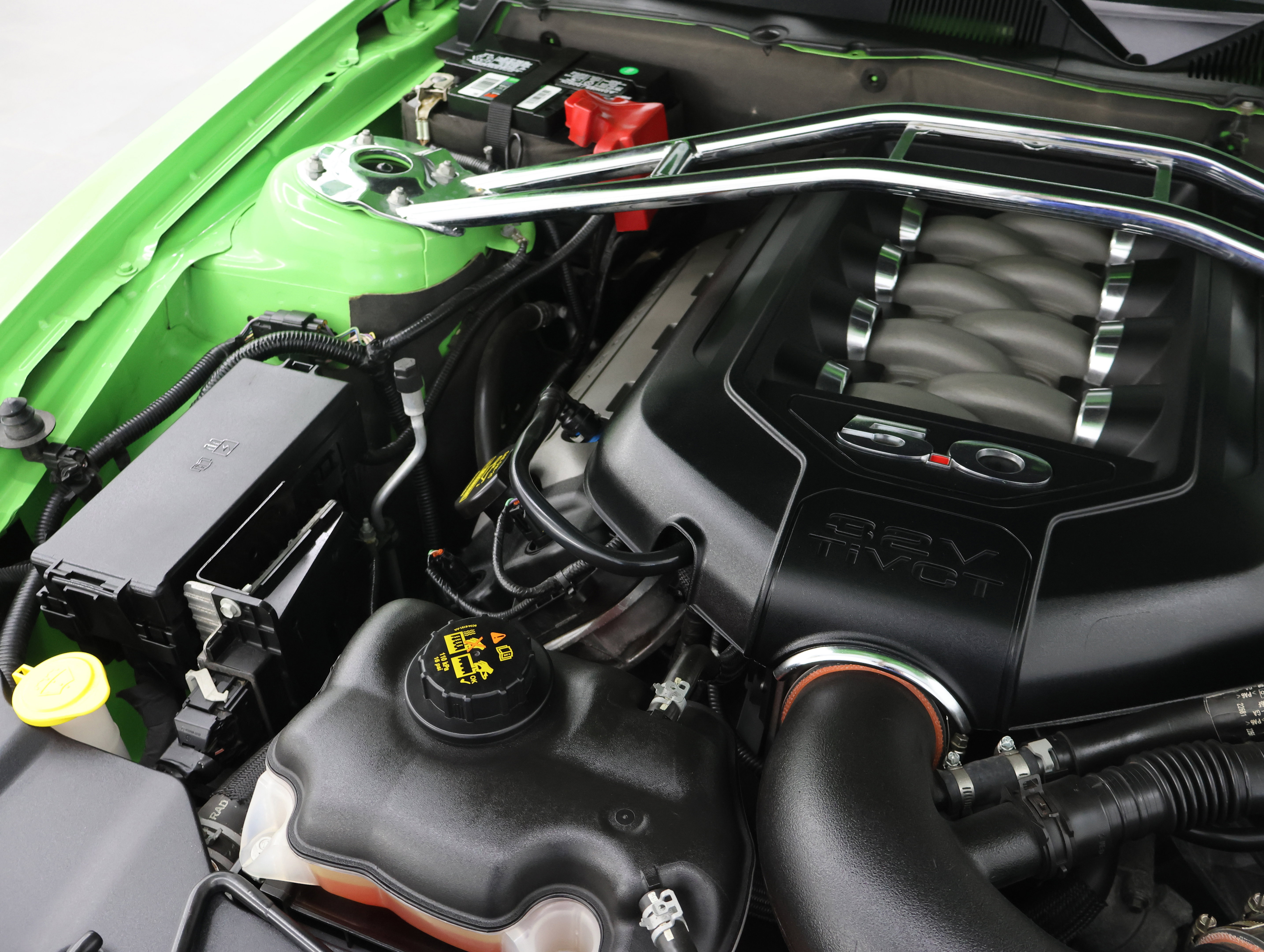 Used 2013 Ford Mustang GT Premium w/ Security Pkg image 16