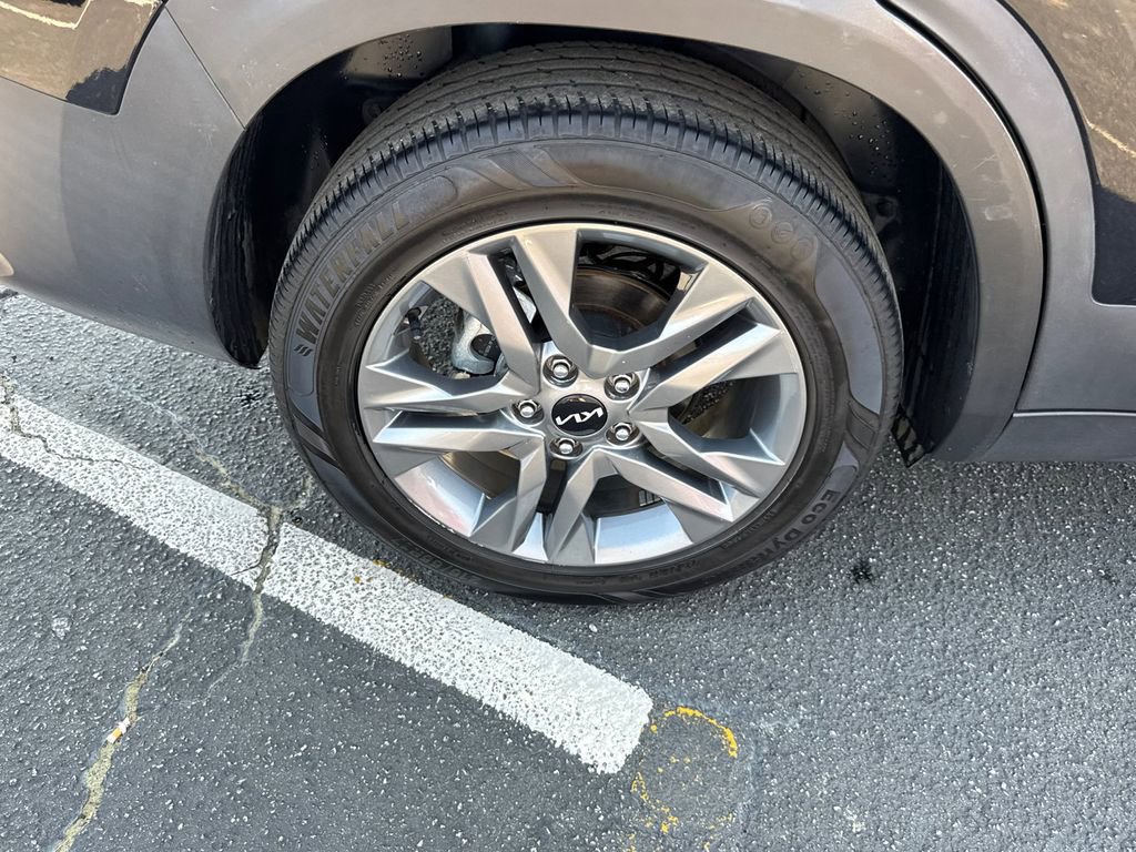 Used 2023 Kia Seltos S FWD image 18