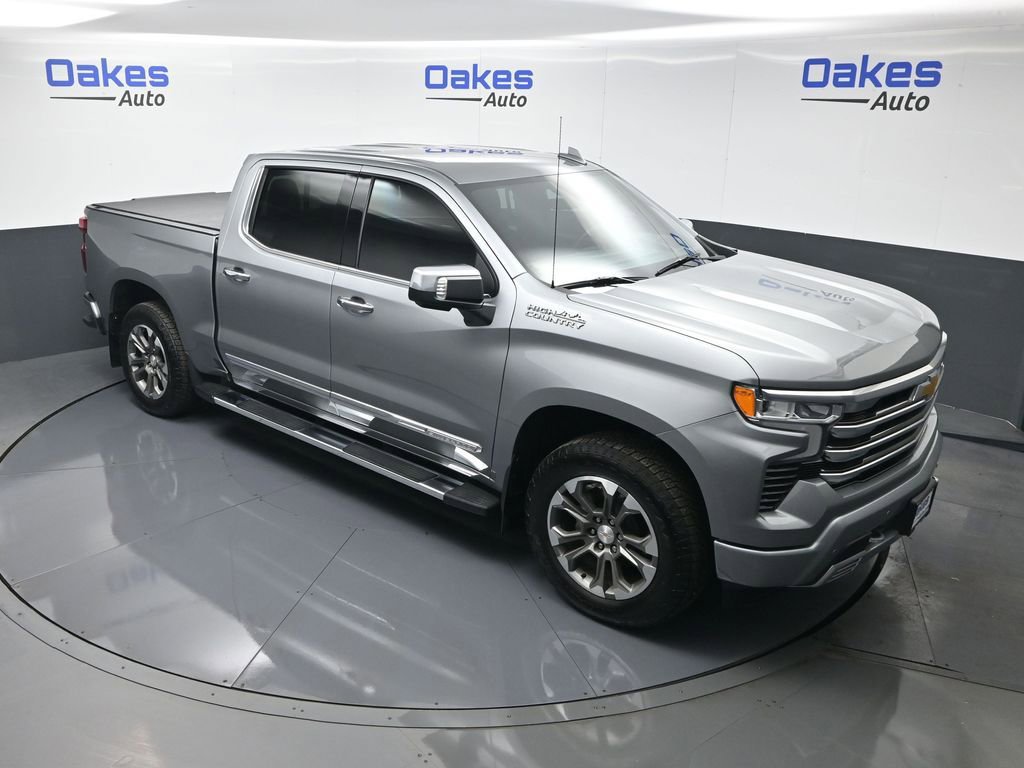 Used 2025 Chevrolet Silverado 1500 High Country w/ Technology Package AWD/4WD image 48