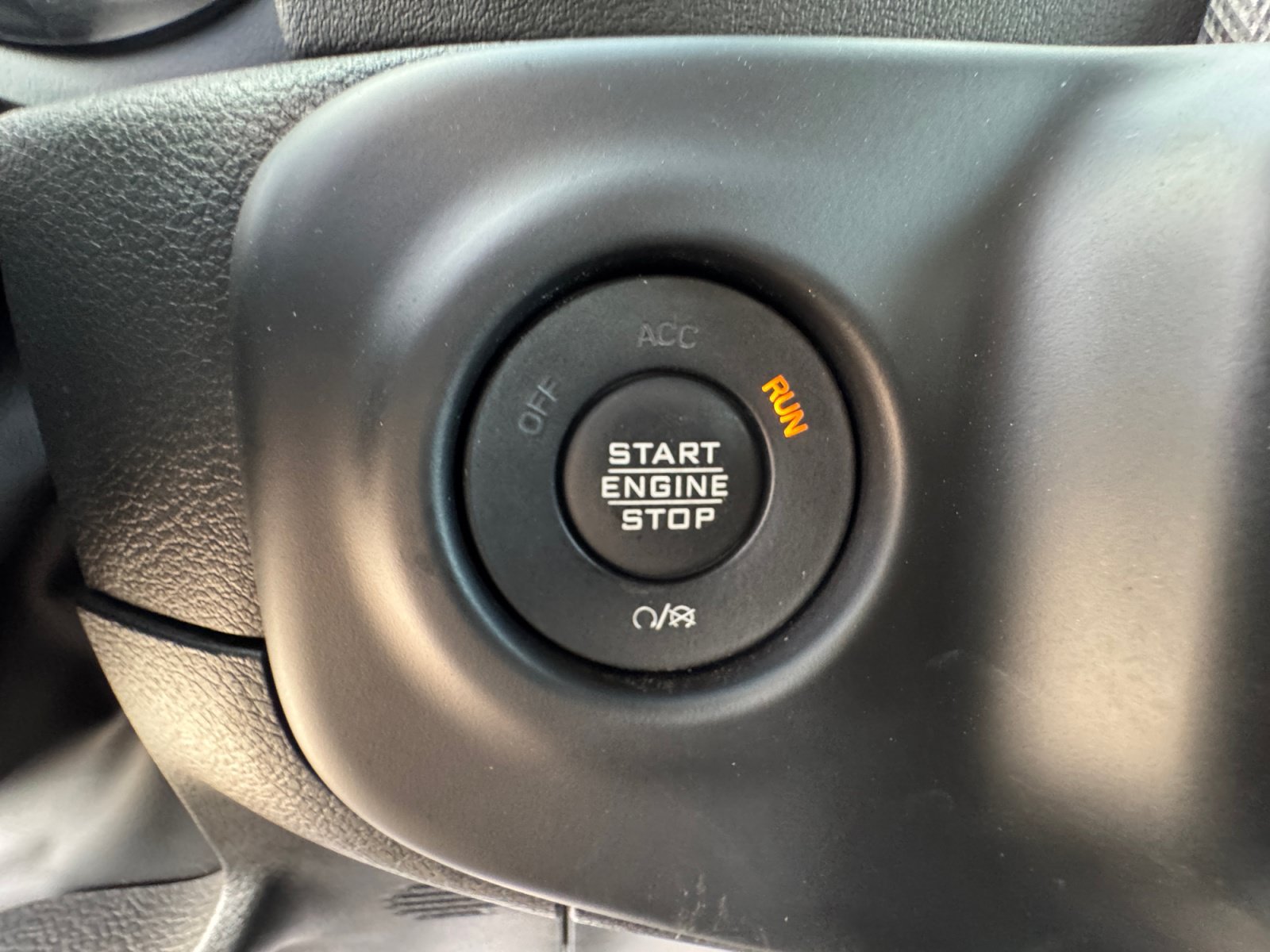 Used 2023 Jeep Wrangler Unlimited Sahara AWD/4WD image 30