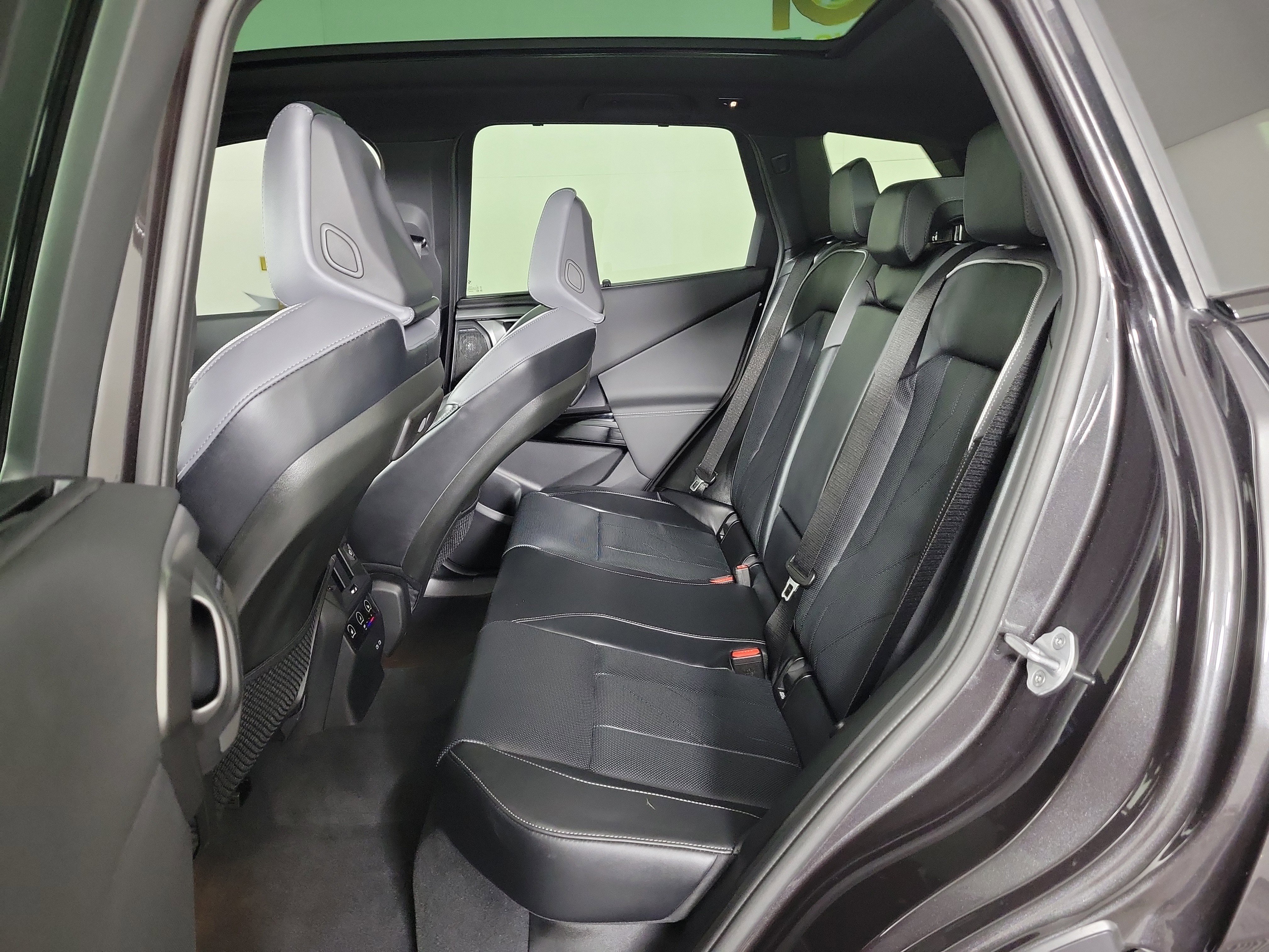 Certified 2026 BMW X3 M50 w/ Premium Package image 10