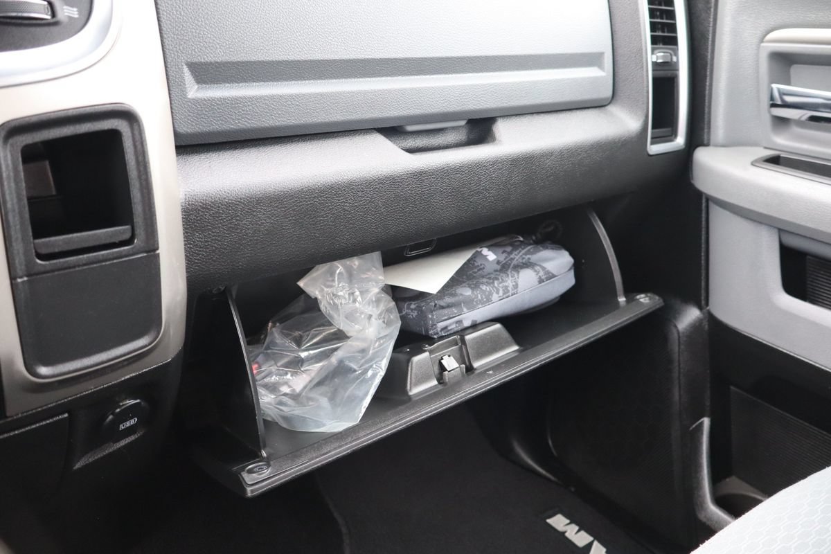 Used 2020 RAM 1500 Classic SLT RWD image 36