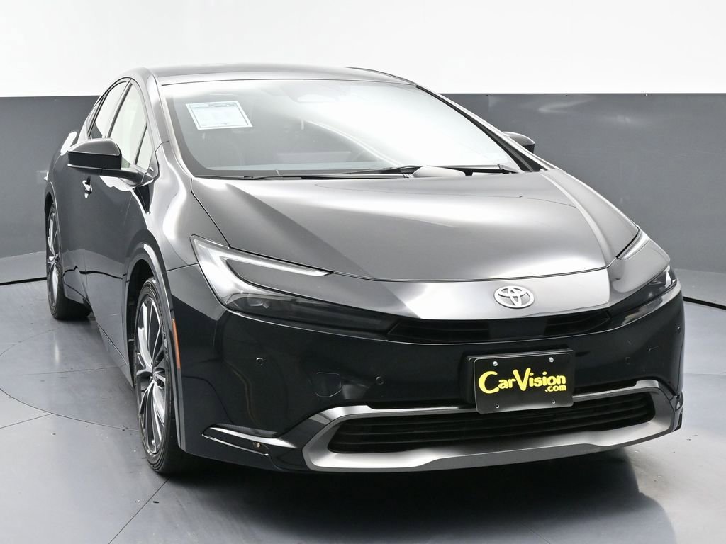 Used 2024 Toyota Prius XLE image 4