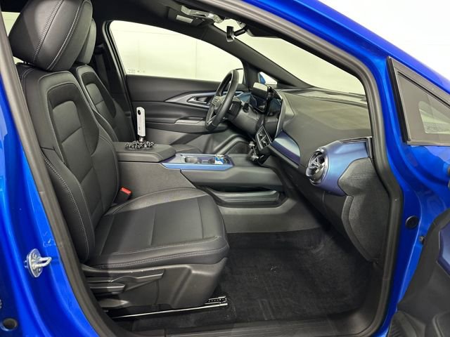 Used 2025 Chevrolet Equinox EV LT w/ Convenience Package image 28