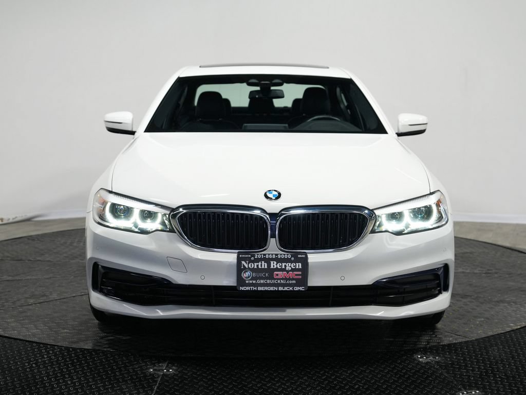 Used 2020 BMW 530i xDrive w/ Premium Package AWD/4WD image 2