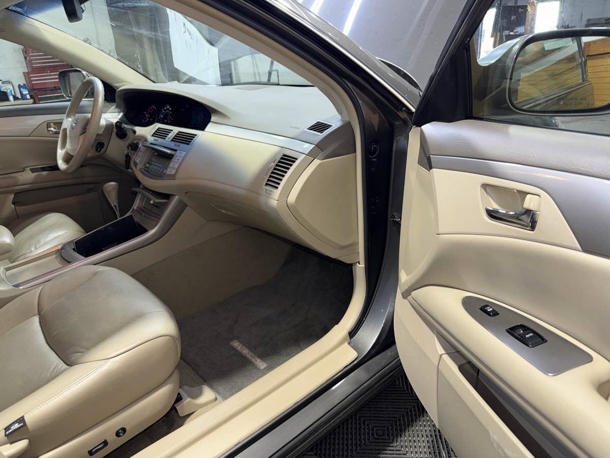 Used 2006 Toyota Avalon XL FWD image 26
