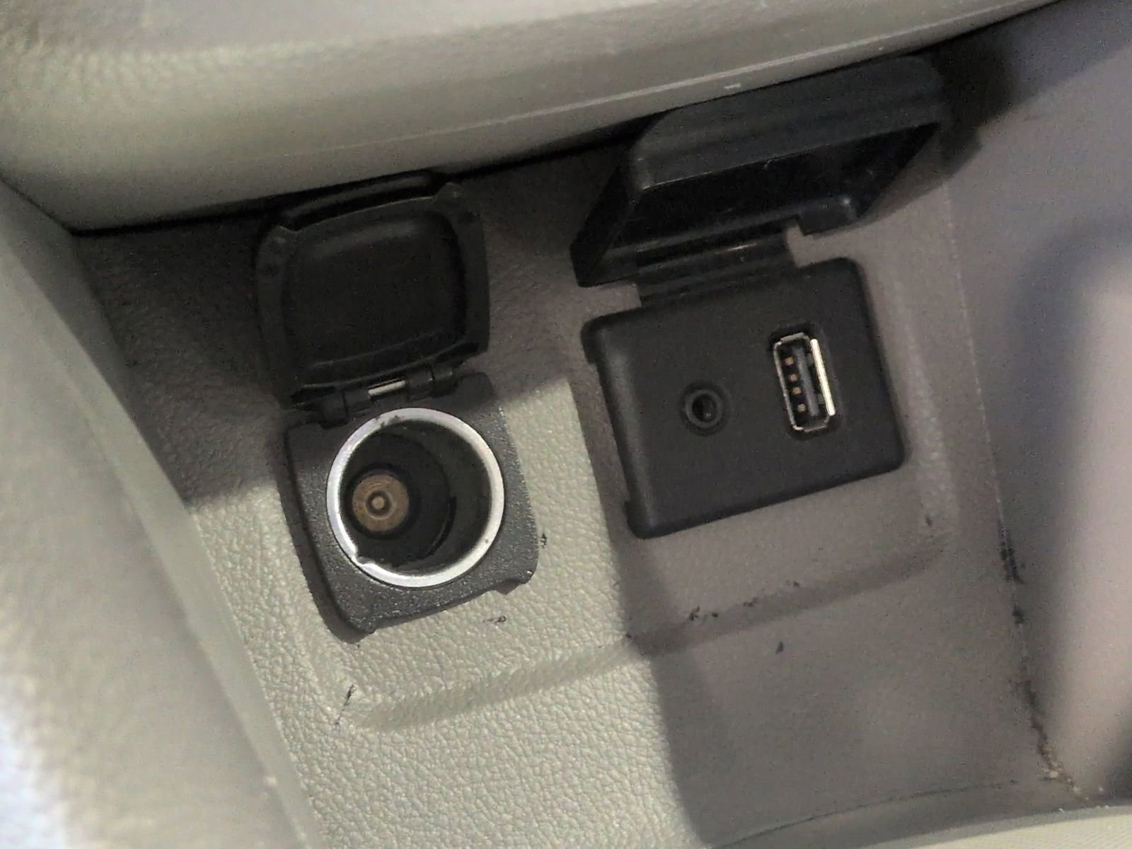 Used 2016 Buick Encore Convenience image 34