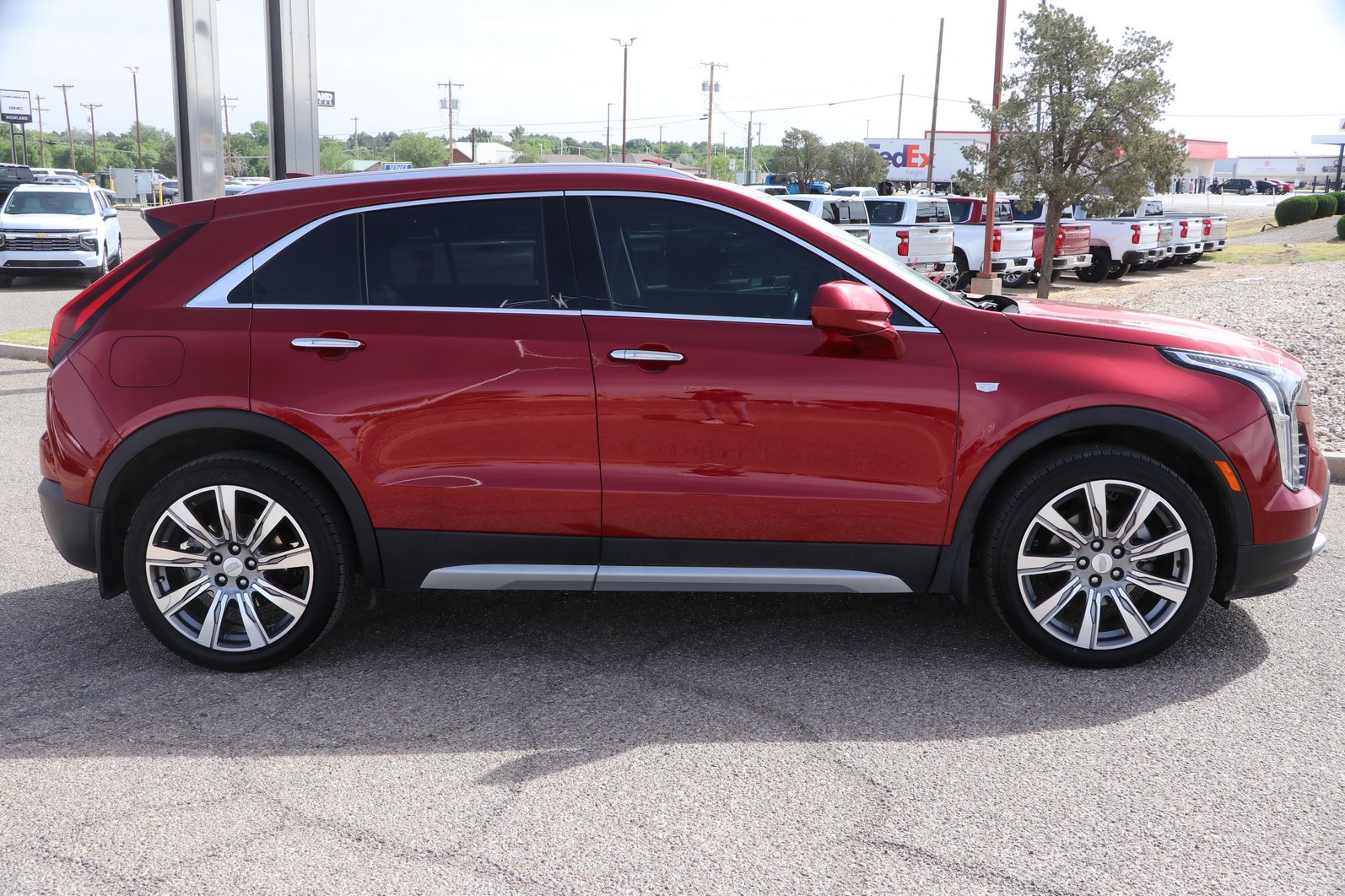 Used 2019 Cadillac XT4 Premium Luxury w/ Driver Assist Package FWD image 8