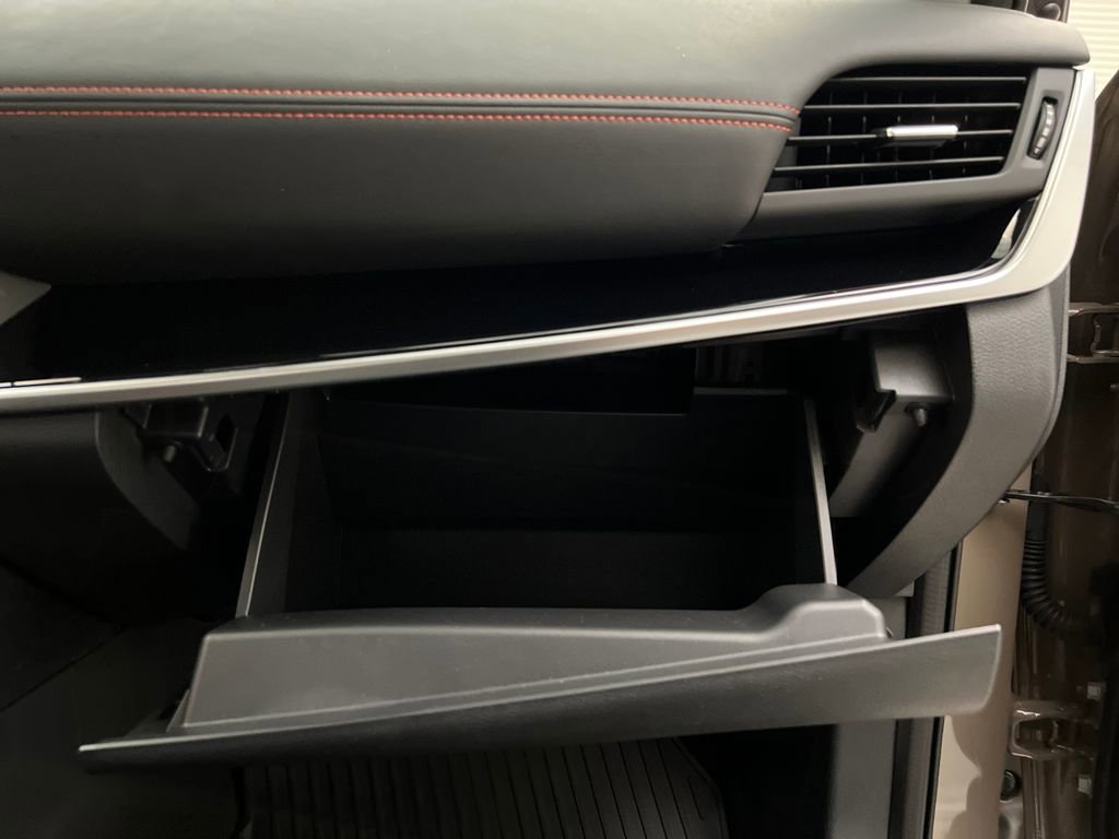 Used 2025 Nissan Rogue SV image 26