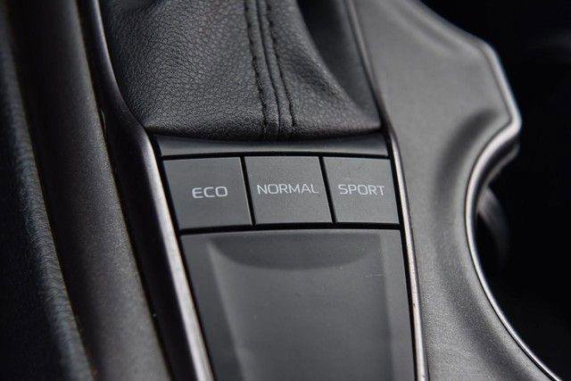 Used 2024 Toyota Camry SE image 16