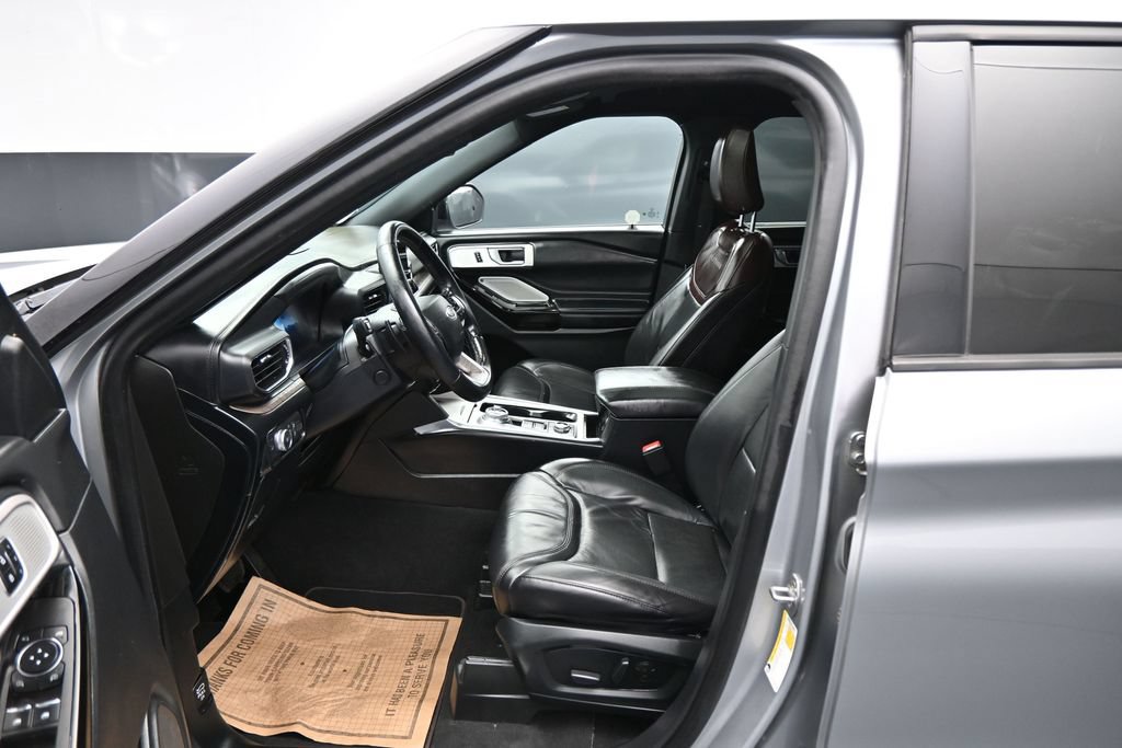 Used 2021 Ford Explorer Platinum w/ Equipment Group 601A AWD/4WD image 10