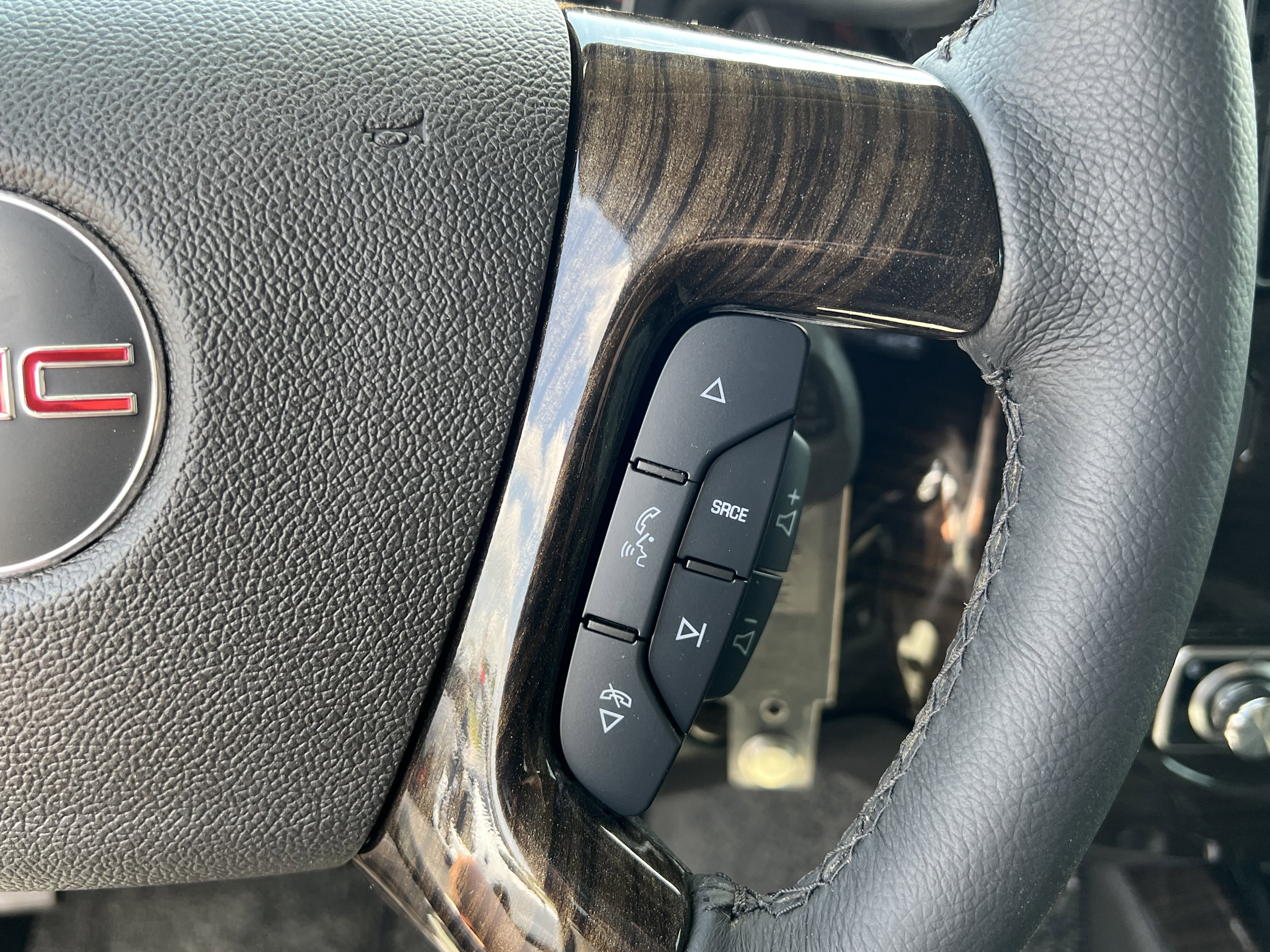 New 2025 GMC Savana 2500 w/ Driver Convenience Package RWD image 21