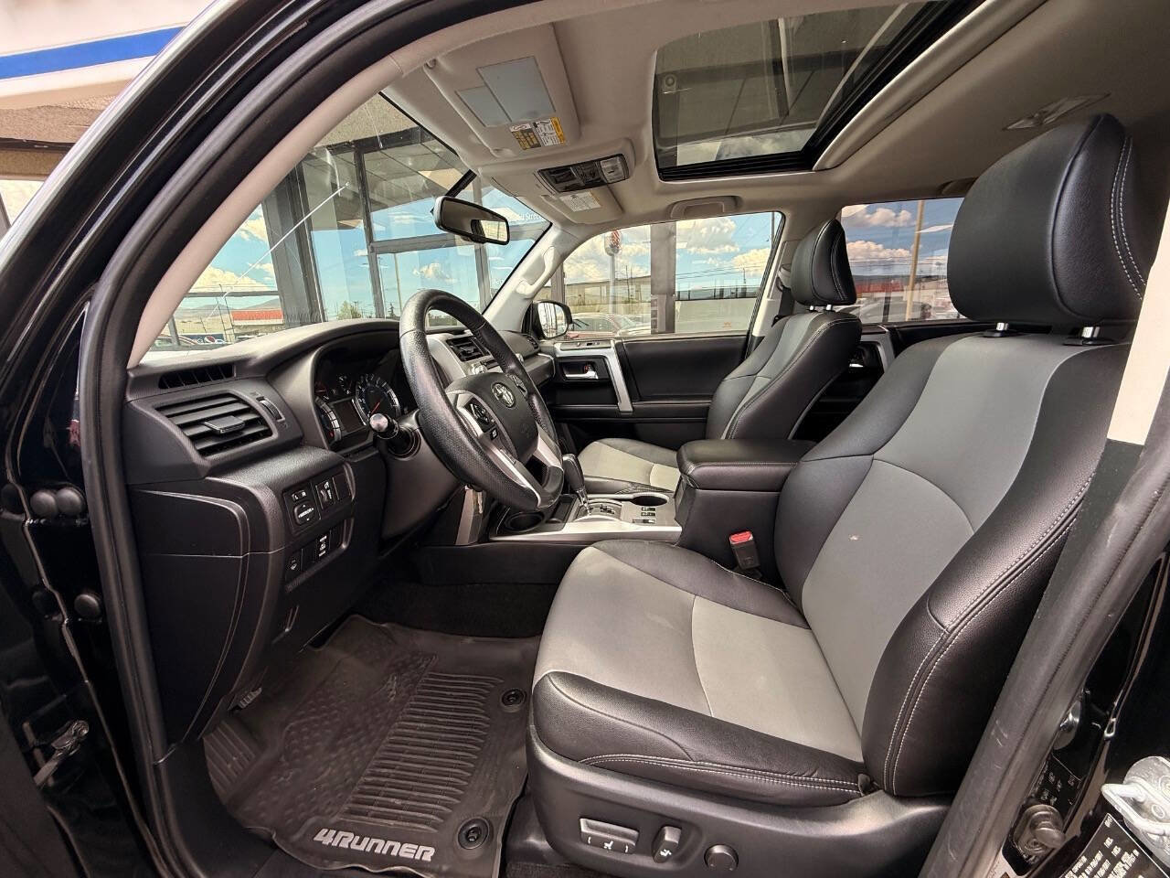 Used 2017 Toyota 4Runner SR5 Premium AWD/4WD image 11