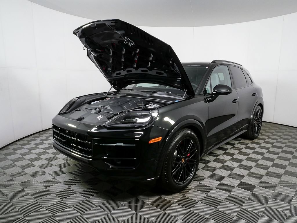 New 2026 Porsche Cayenne GTS image 37