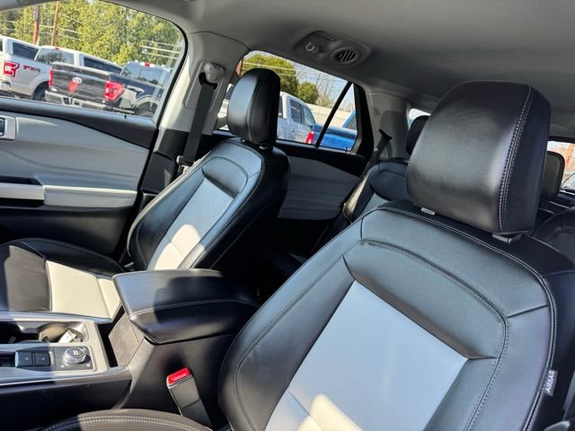 Used 2023 Ford Explorer XLT w/ Equipment Group 202A image 27