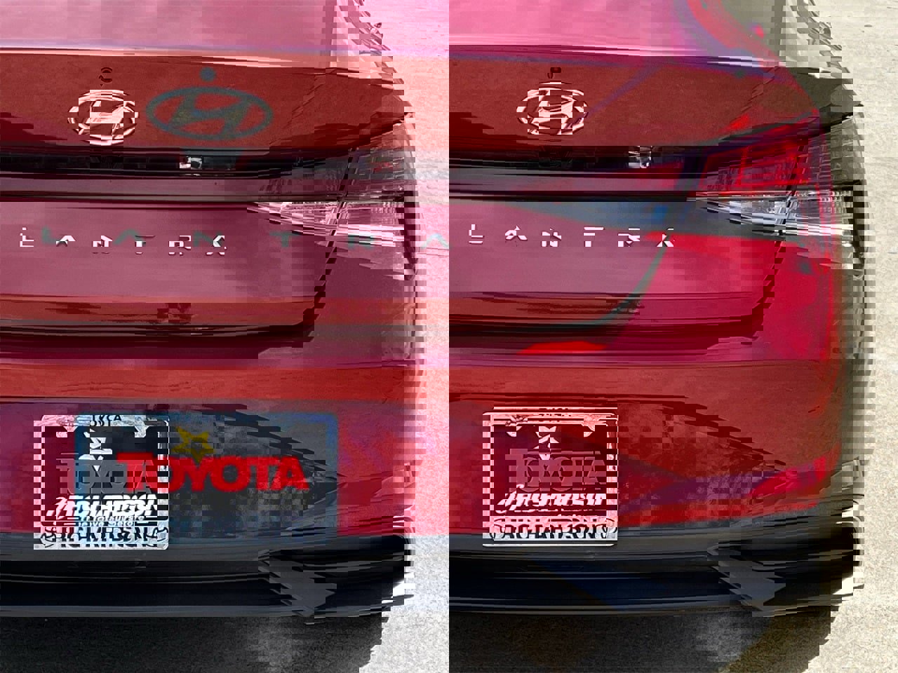 Used 2023 Hyundai Elantra SEL w/ Convenience Package image 6