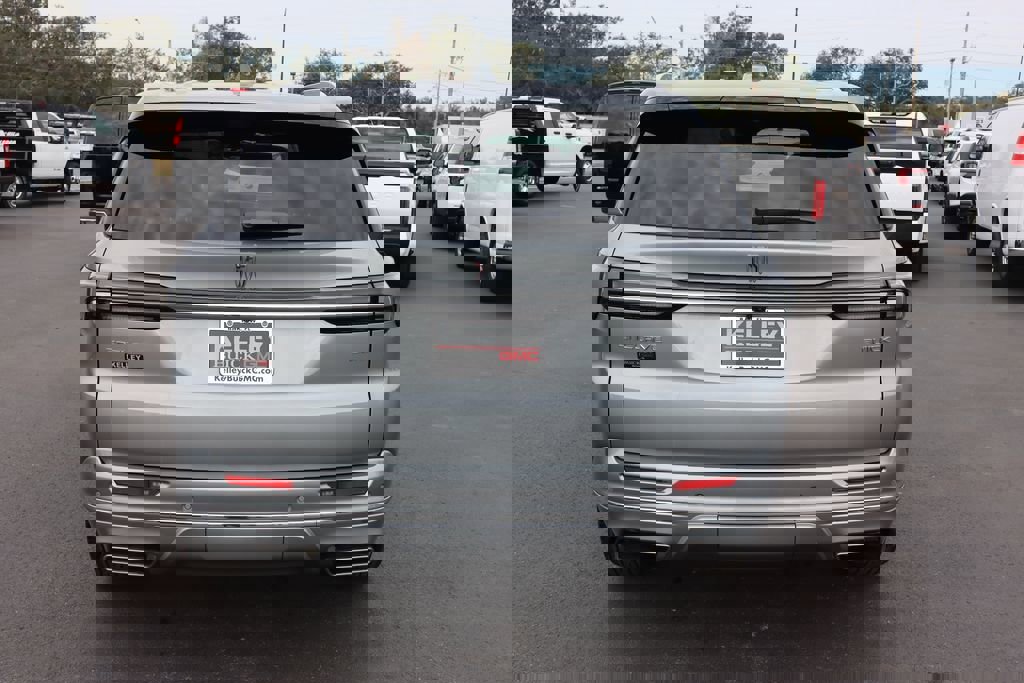 New 2026 Buick Enclave Avenir w/ Super Cruise Package image 4