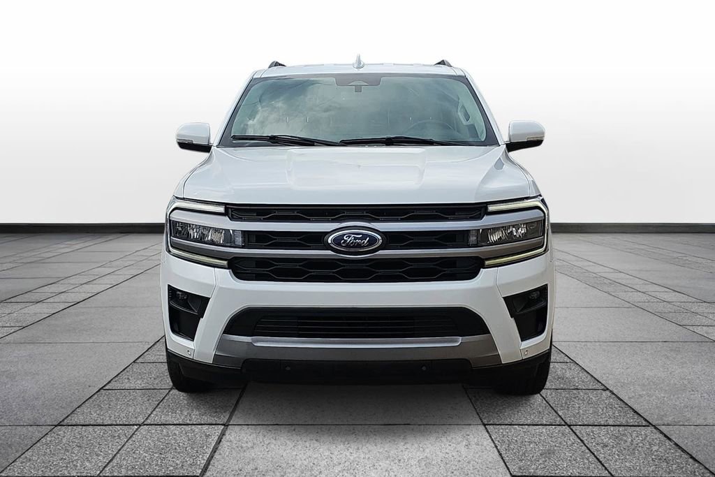 Used 2022 Ford Expedition XLT RWD image 2