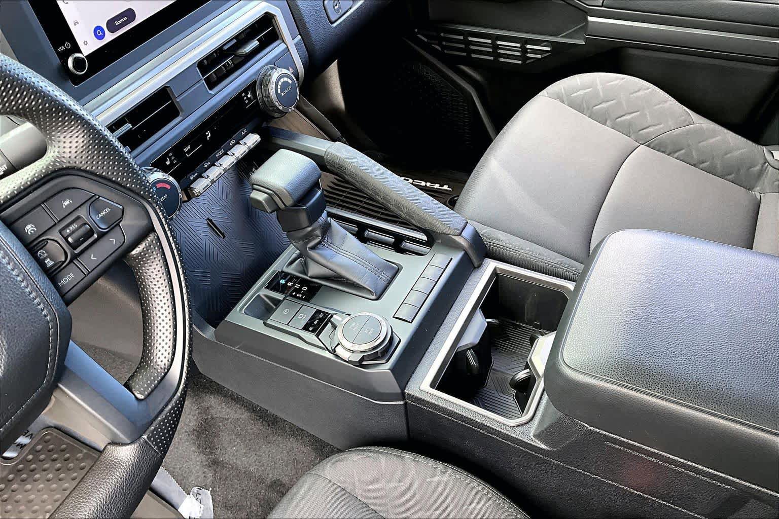Used 2024 Toyota Tacoma SR5 AWD/4WD image 16