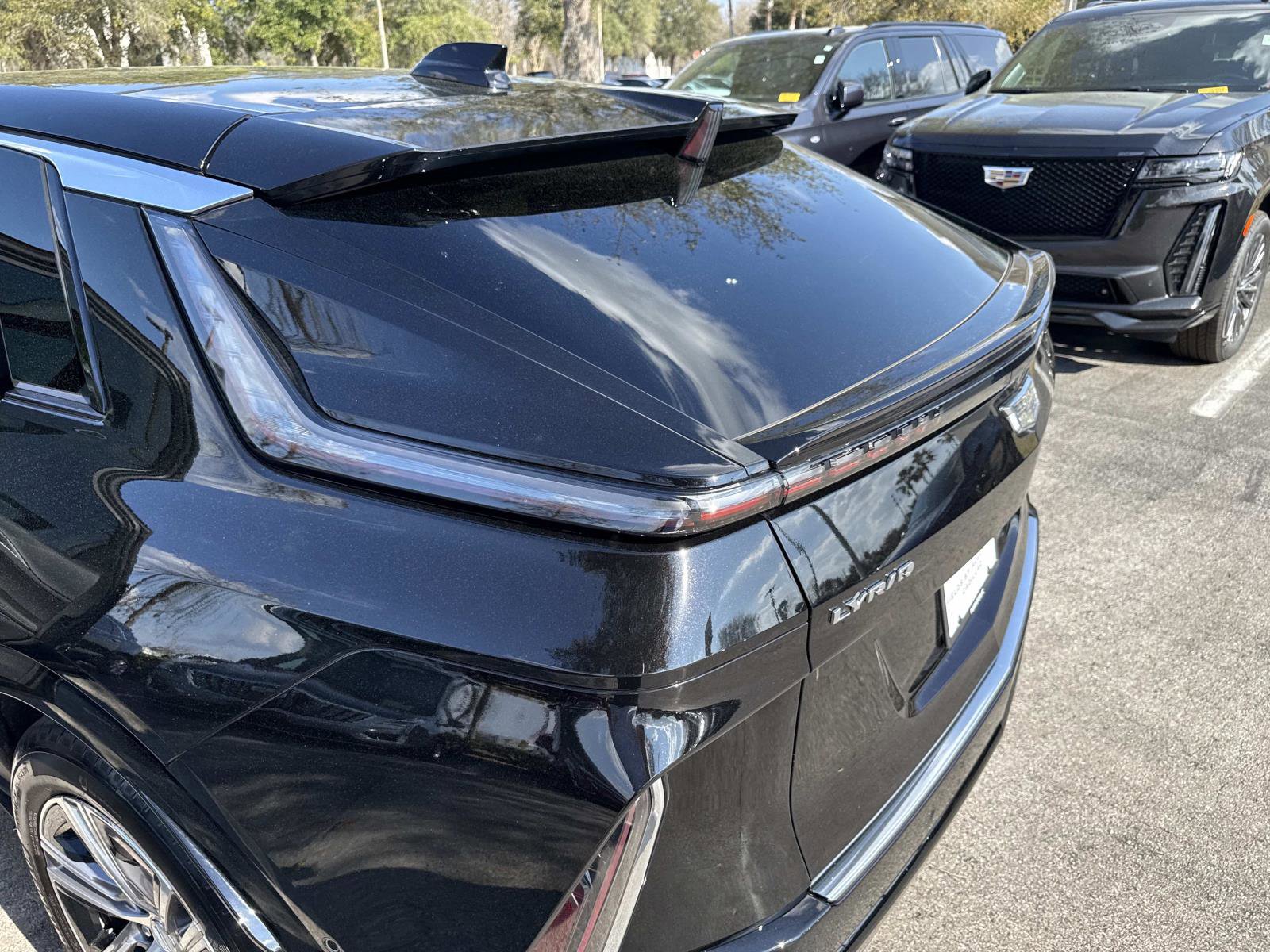 Used 2025 Cadillac Lyriq Luxury image 11