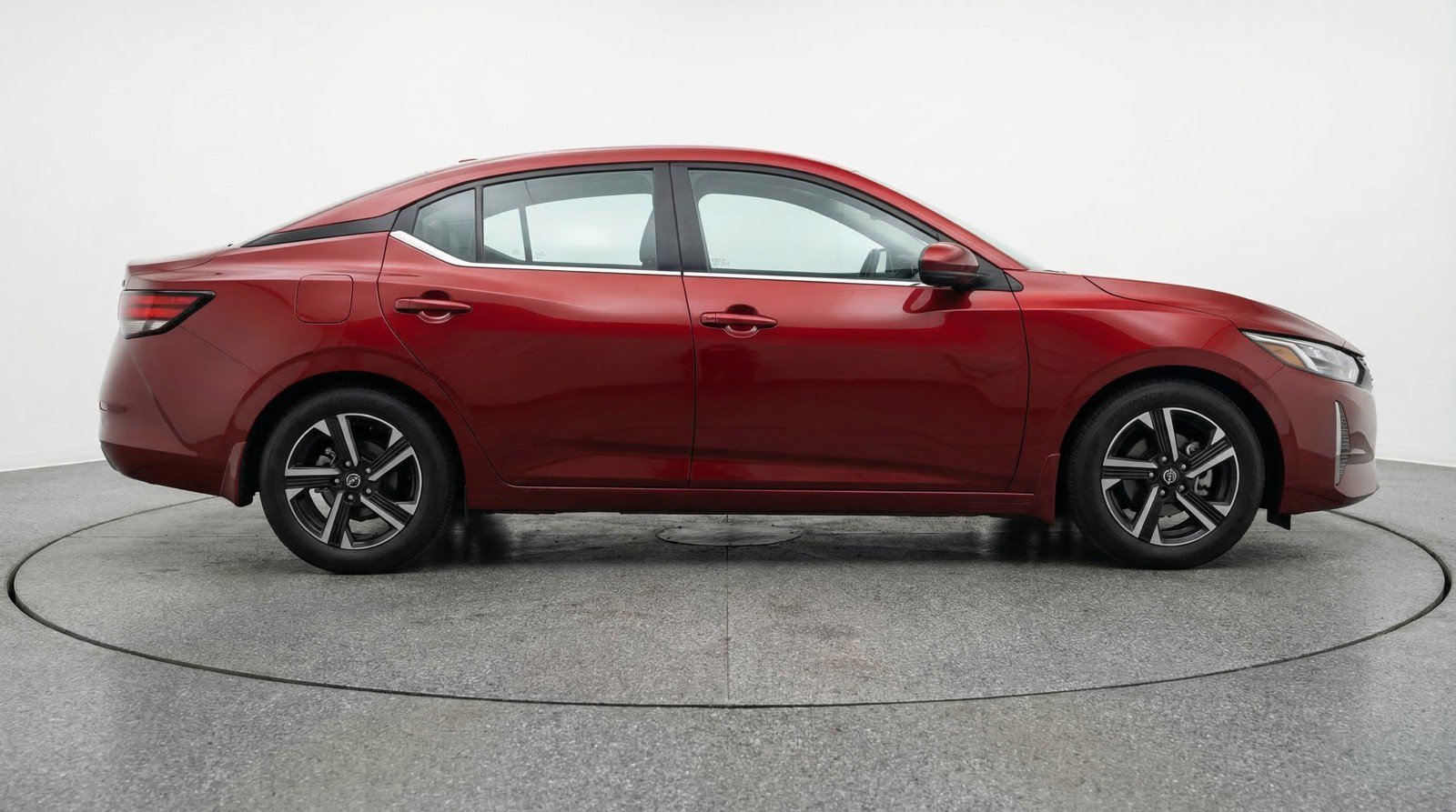 Used 2025 Nissan Sentra SV image 11