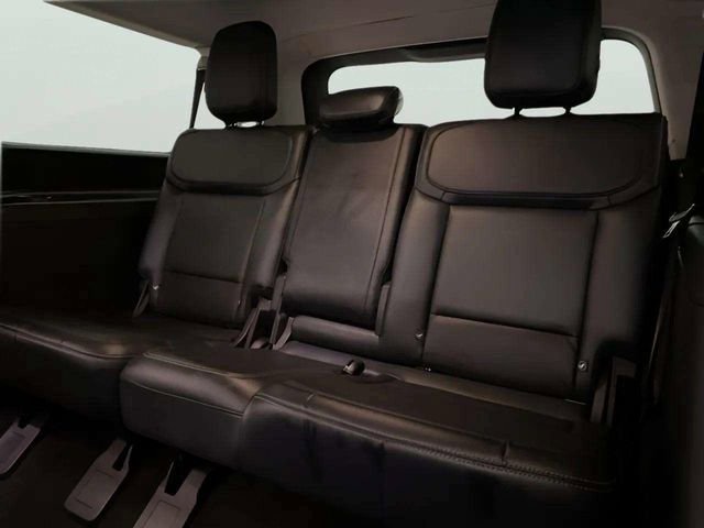 Used 2025 Ford Expedition Max Platinum AWD/4WD image 28
