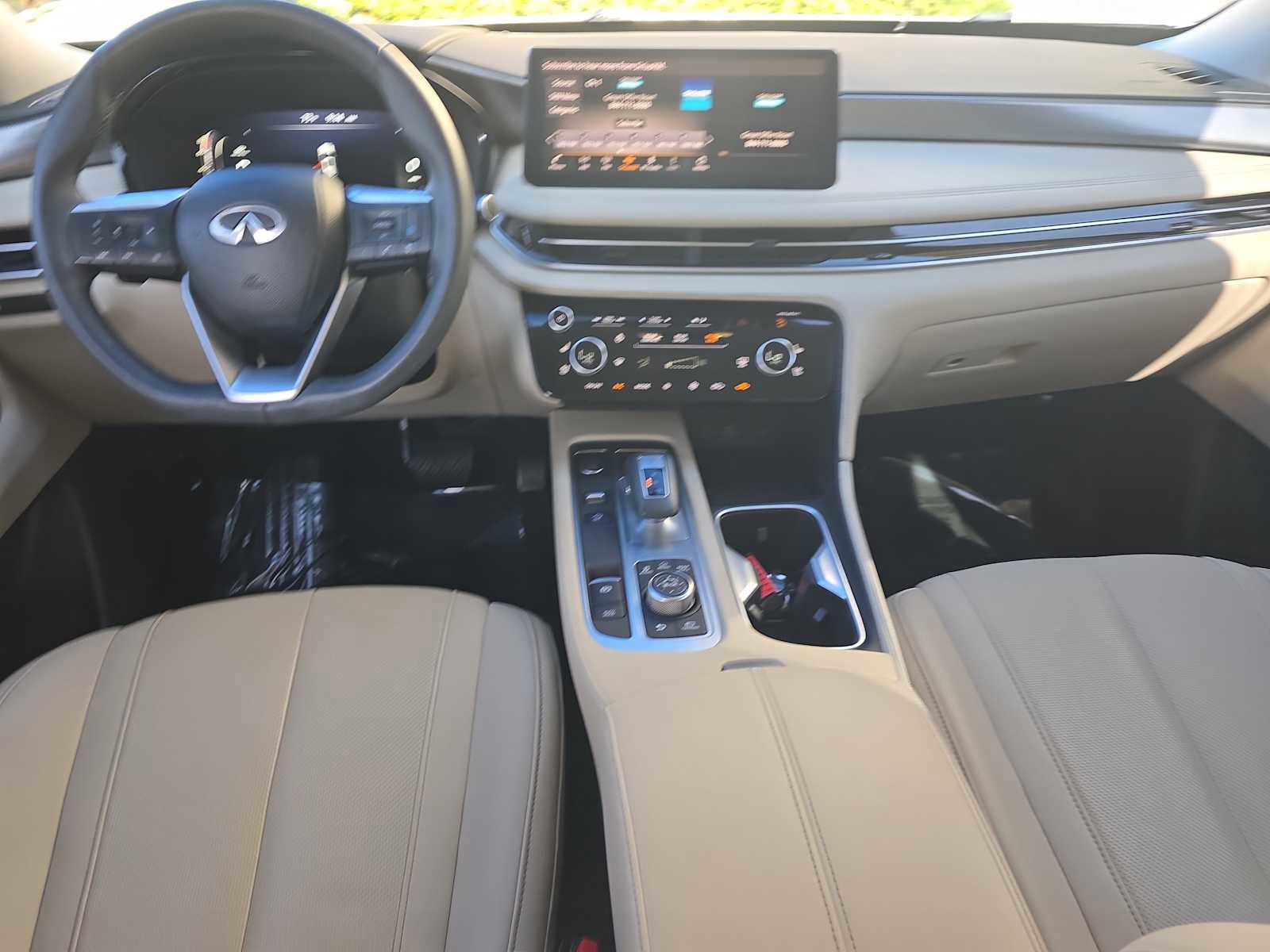 Used 2023 INFINITI QX60 Luxe FWD image 16