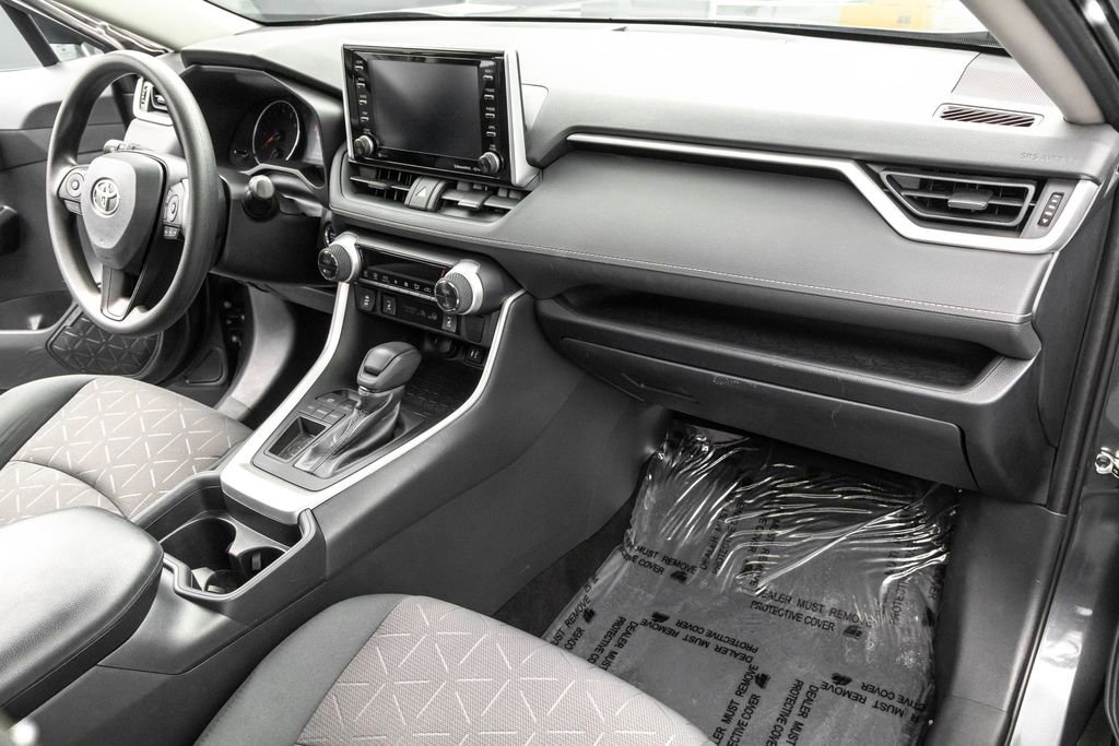 Used 2019 Toyota RAV4 XLE w/ Convenience Package image 31