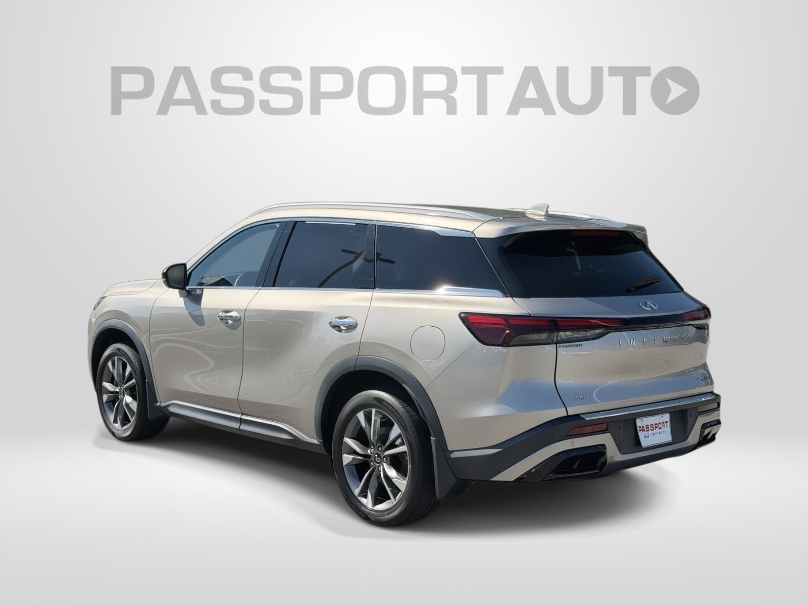 Used 2023 INFINITI QX60 Luxe w/ Cargo Package AWD/4WD image 7