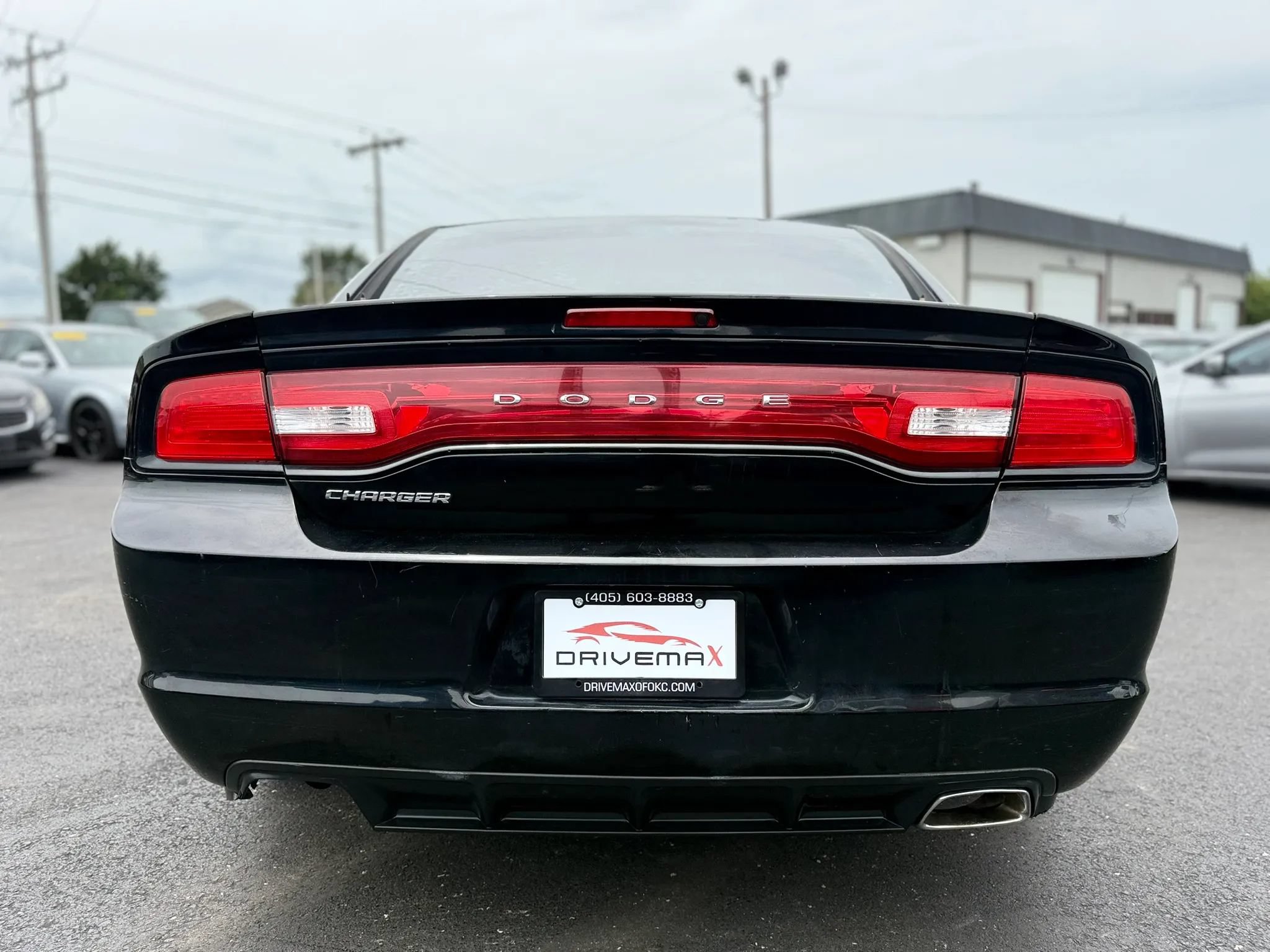 Used 2013 Dodge Charger SE RWD image 5