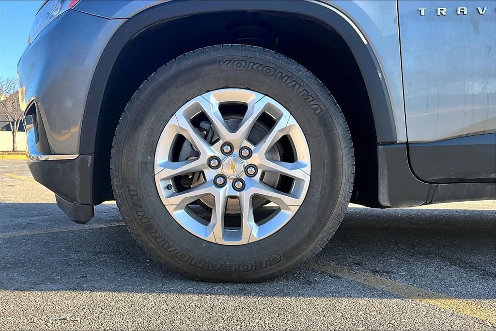 Used 2020 Chevrolet Traverse LT image 8