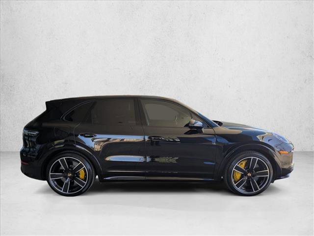 Used 2020 Porsche Cayenne Turbo S image 4