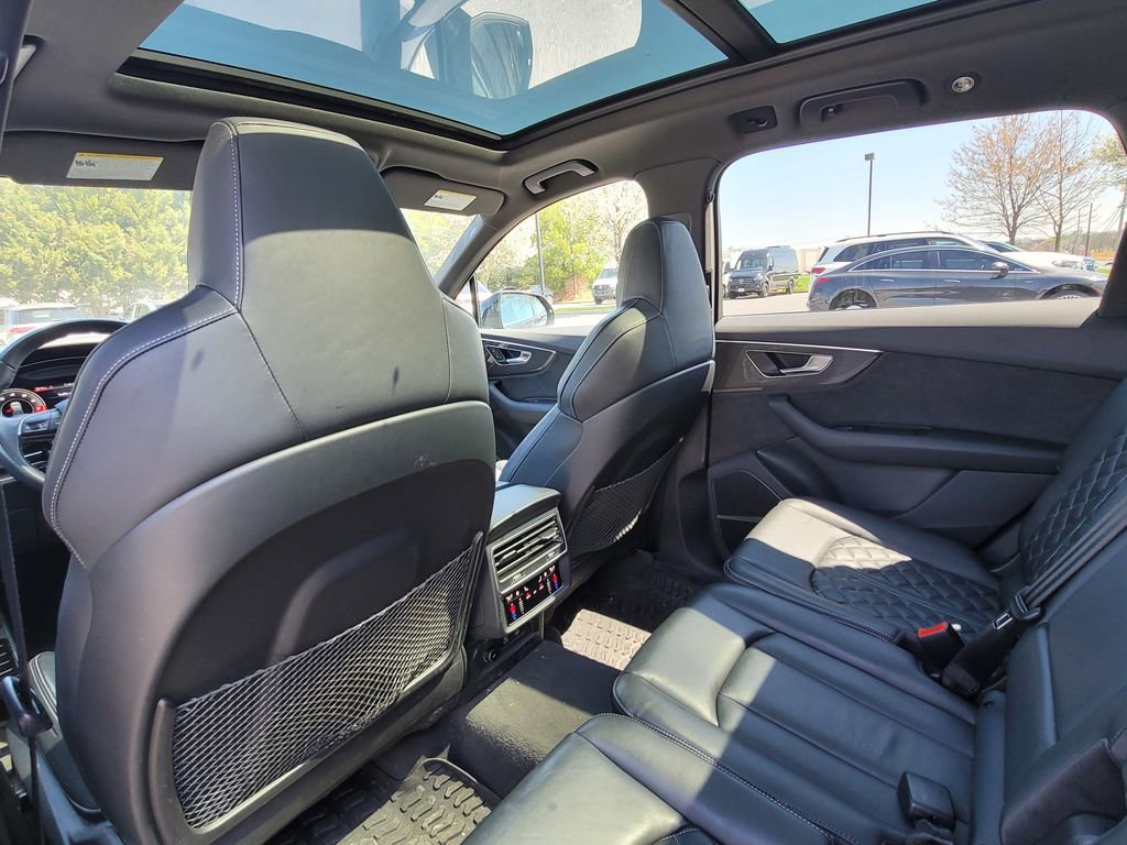 Used 2021 Audi SQ7 Premium Plus w/ Driver Assistance Package image 15