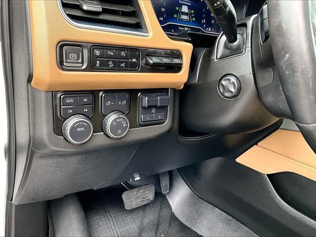 Used 2023 Chevrolet Suburban Premier w/ Advanced Technology Package AWD/4WD image 31