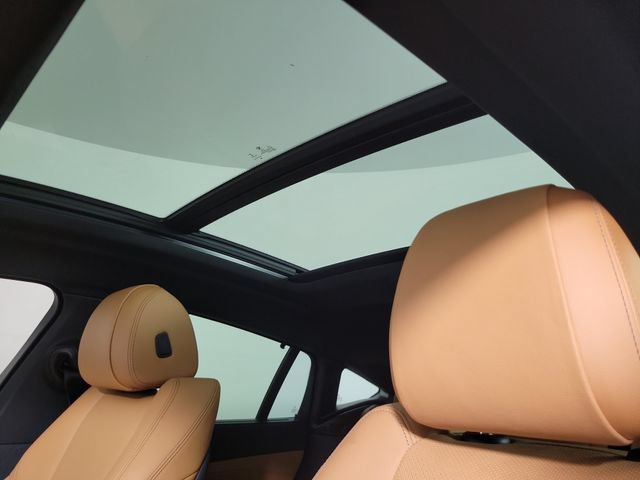 Used 2022 BMW X6 xDrive40i w/ M Sport Package AWD/4WD image 23