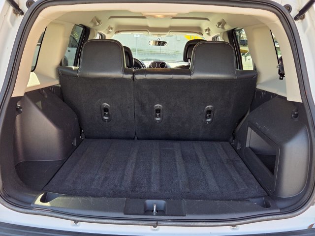 Used 2011 Jeep Patriot Latitude AWD/4WD image 17
