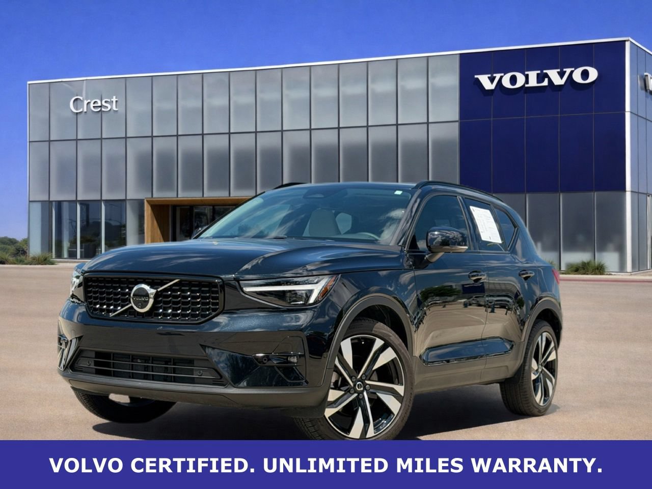 Certified 2025 Volvo XC40 B5 Ultra AWD/4WD image 1