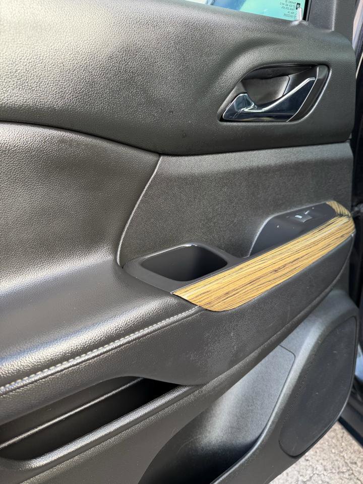 Used 2018 GMC Acadia Denali w/ Technology Package image 41