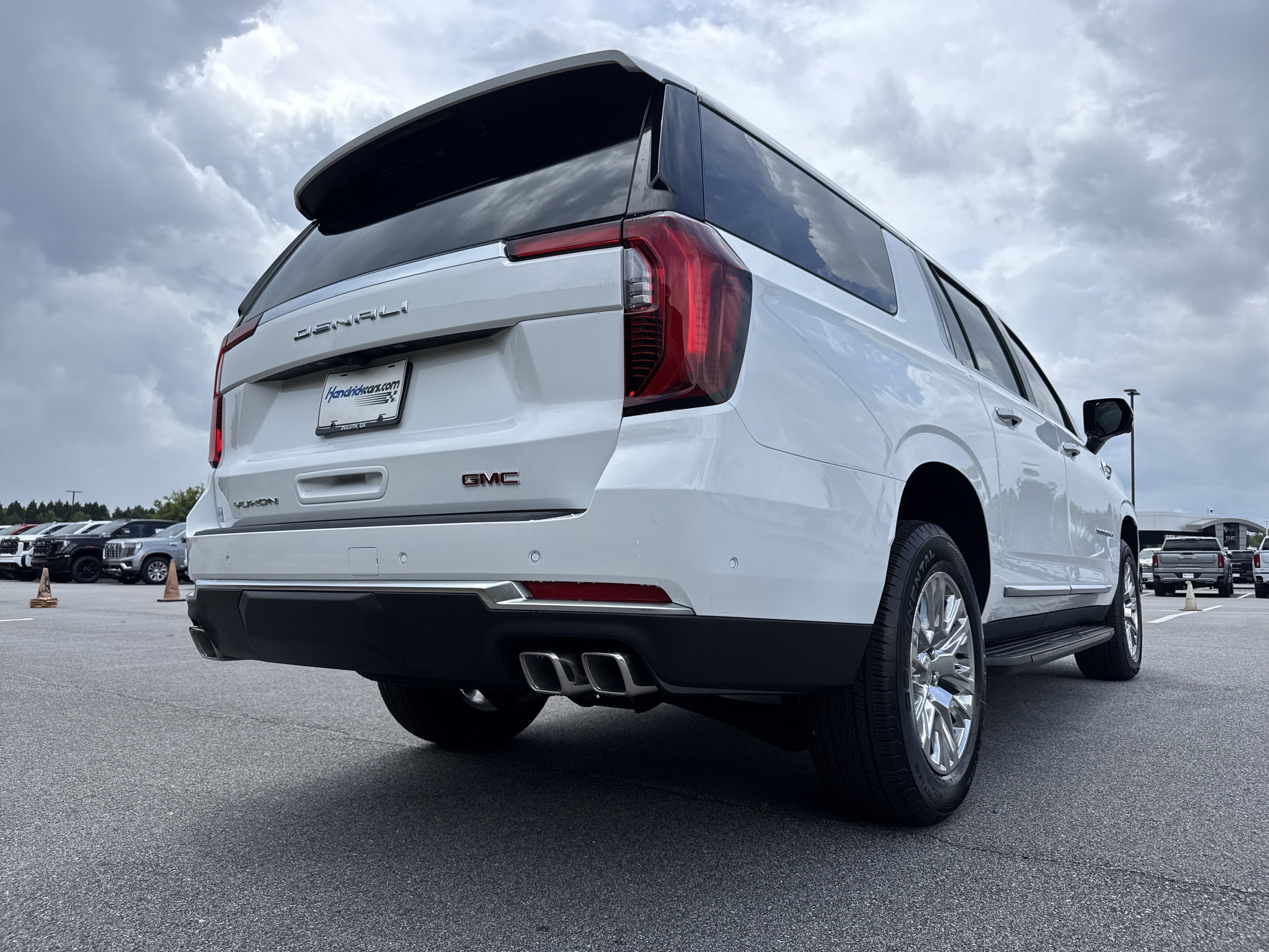 New 2026 GMC Yukon XL Denali AWD/4WD image 9