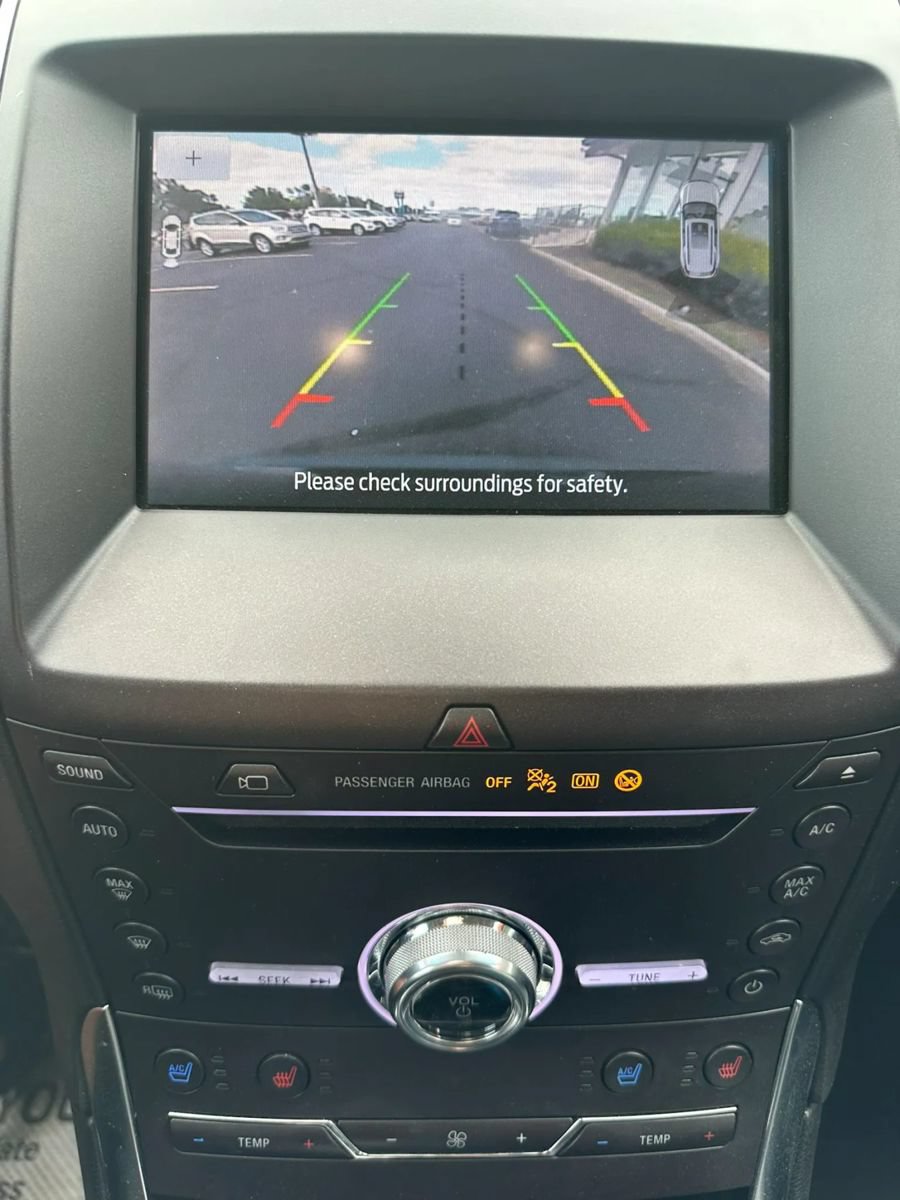 Used 2019 Ford Edge Titanium w/ Equipment Group 301A FWD image 17