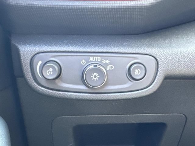 Used 2023 Chevrolet TrailBlazer RS w/ Sun and Liftgate Package FWD image 21