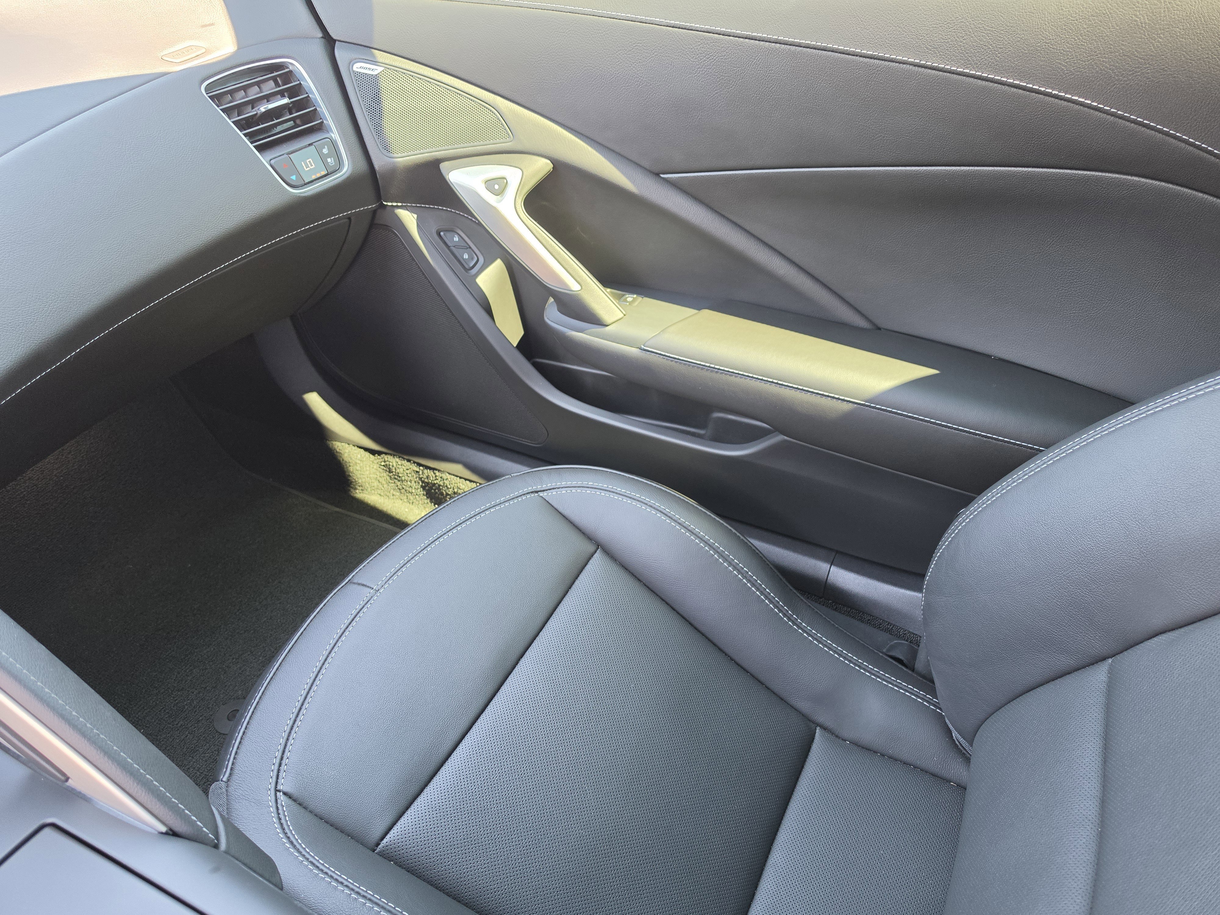 Used 2016 Chevrolet Corvette Stingray Coupe w/ 2LT Preferred Equipment Group RWD image 13