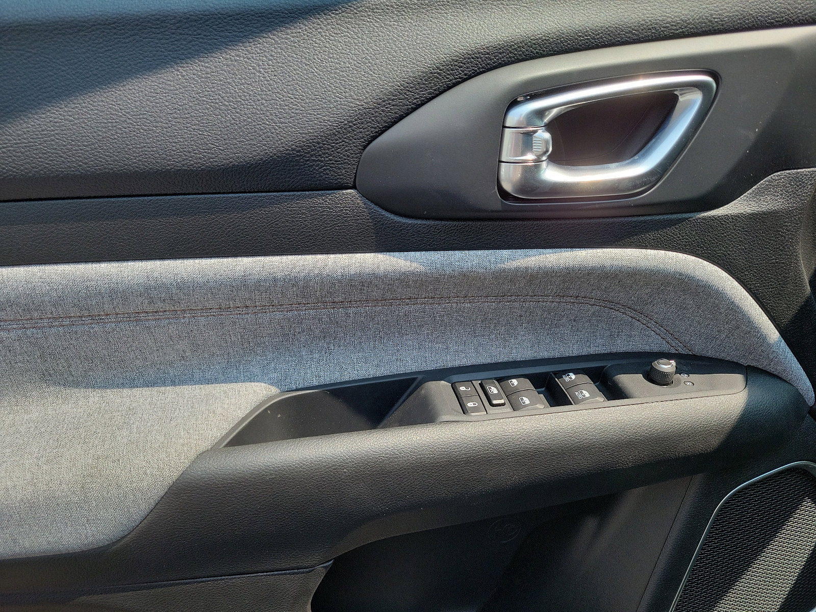 Used 2024 Jeep Compass Latitude image 7